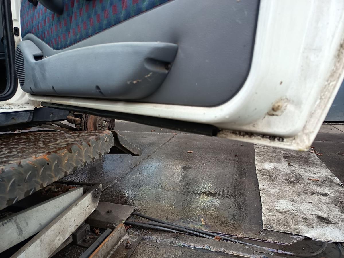 Fiat Strada I original T&uuml;r rechts Beifahrer wei&szlig; uni Bj 2001