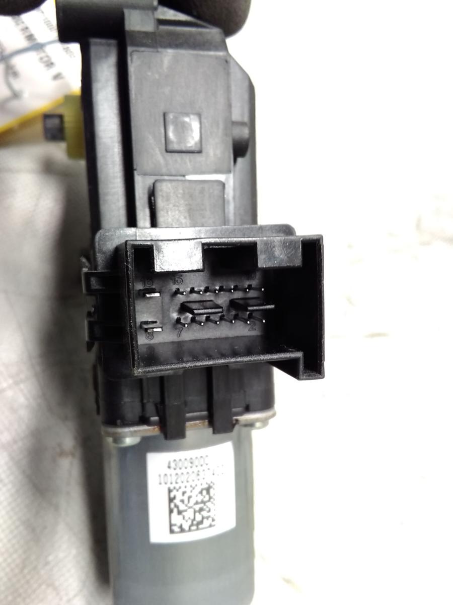 Skoda Fabia 2 5J Facelift orig. Fensterhebermotor vorn links 6R0959801M BJ2011