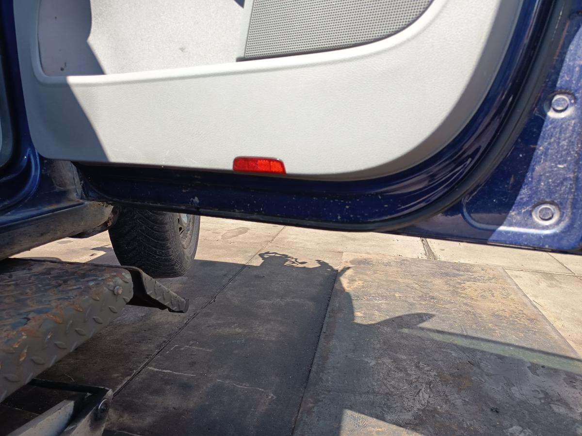 VW Golf Plus 5M original T&uuml;r vorn rechts Beifahrer D5Q Shadow Blue Bj 2006