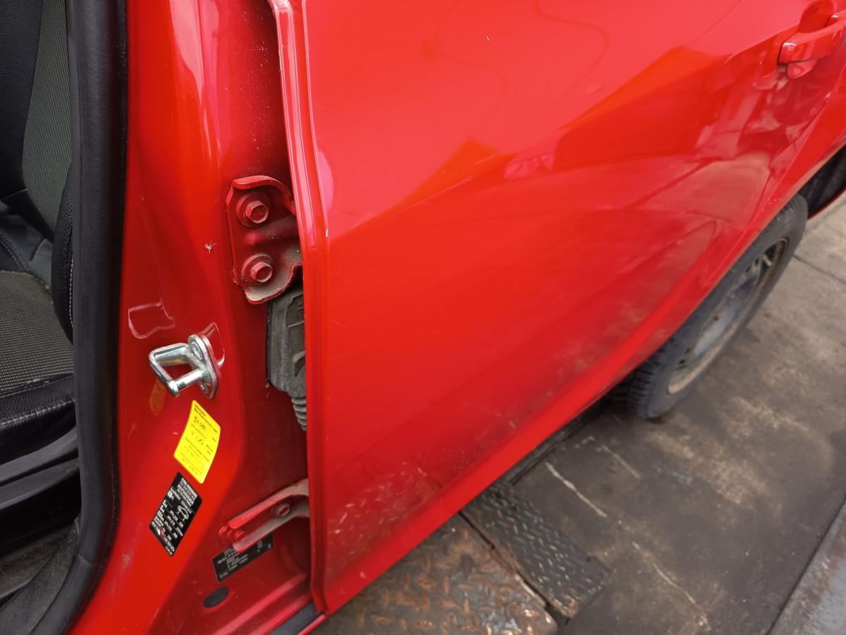 Opel Astra J Limousine T&uuml;r hinten links Fond Z50B Power red Bj 2010