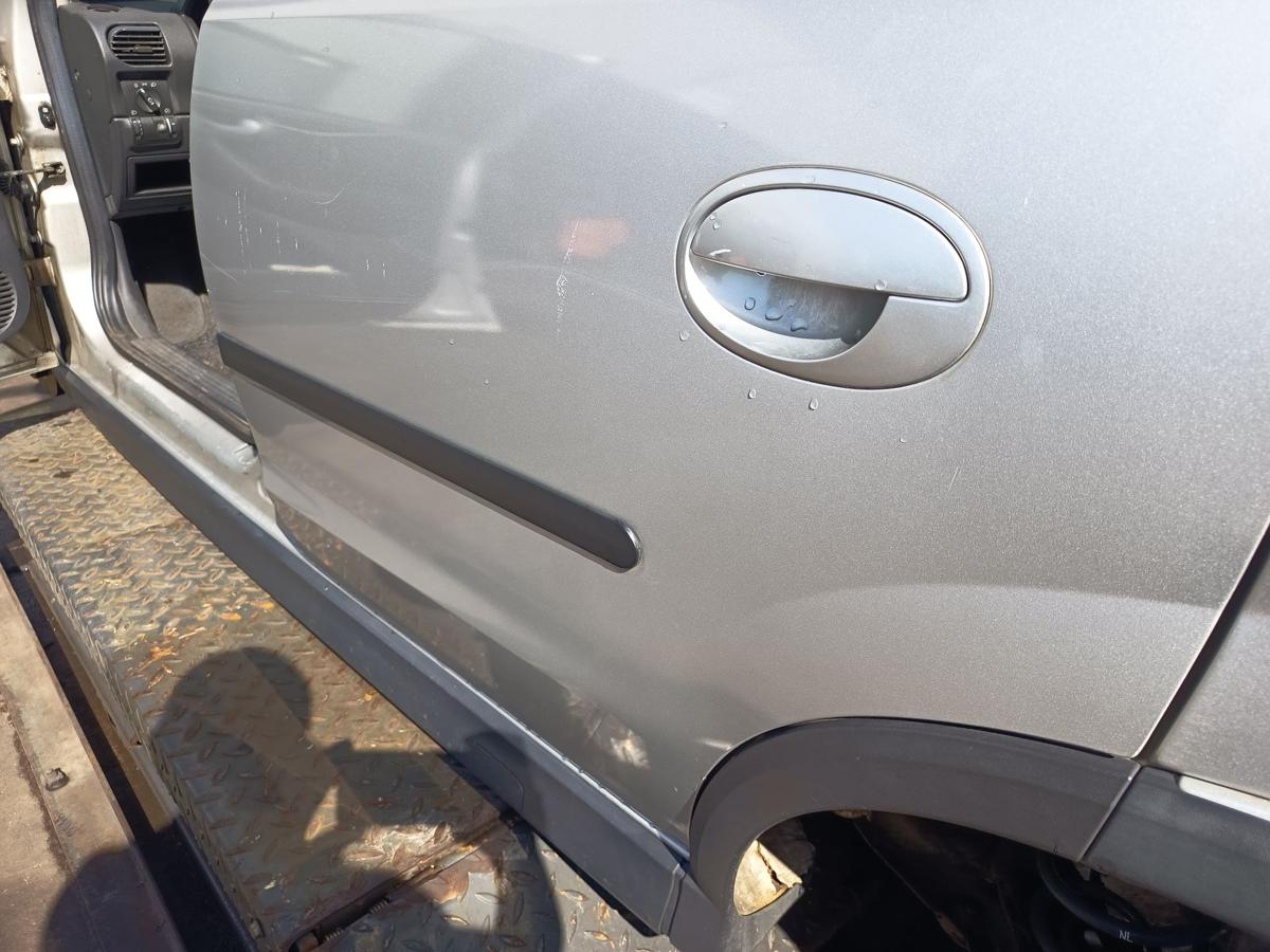 Opel Corsa C original T&uuml;r hinten links Fond Z157 Starsilber Bj 2005