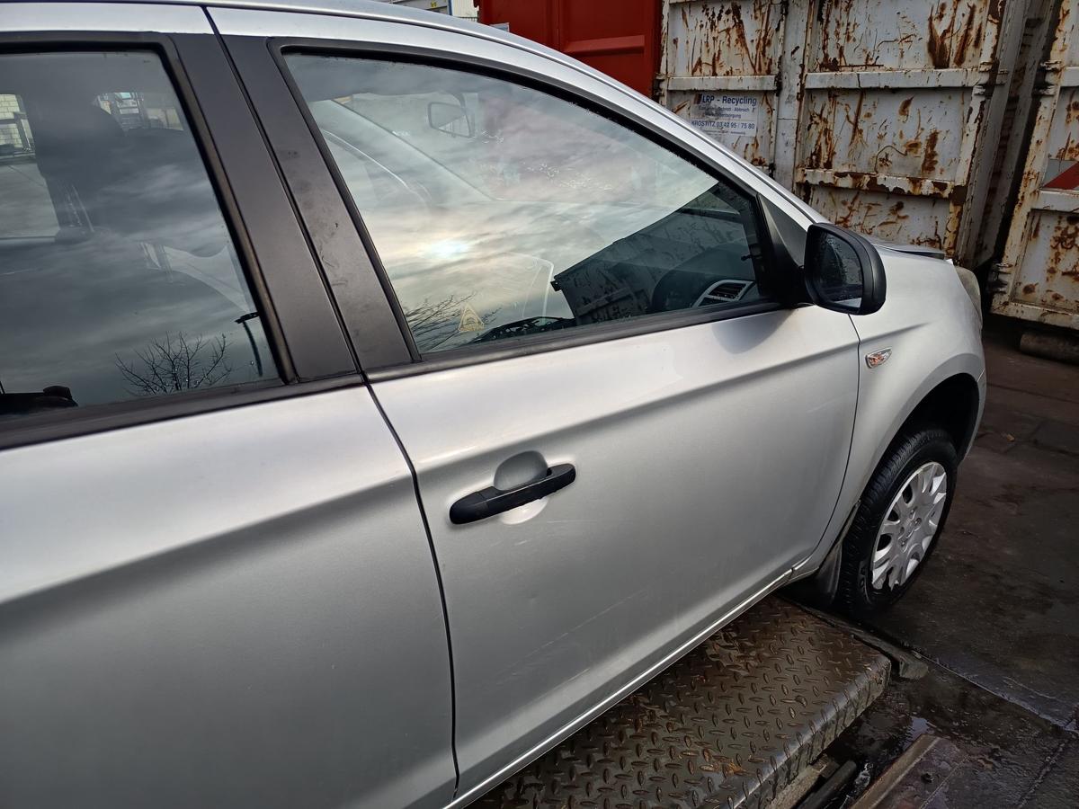 Hyundai i20 original T&uuml;r vorn rechts Beifahrer Rohbau FG Seek silver Bj 2012