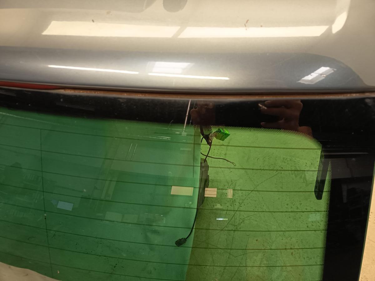 VW Touareg 7L orig Heckscheibe/ klappbar vor Facelift -06 LD7UG Bj 2005
