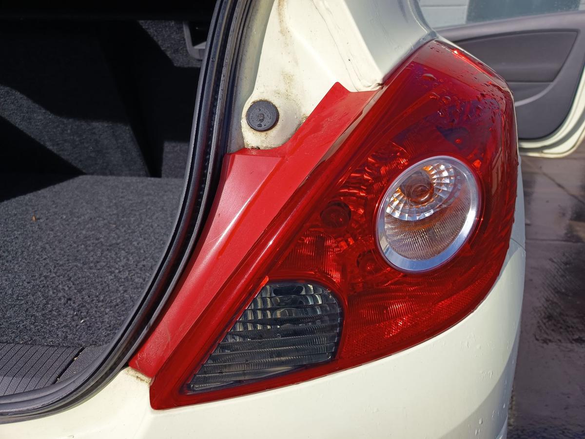 Opel Corsa D 3t&uuml;rer original R&uuml;ckleuchte rechts Heck Schluss Licht Bj 2012