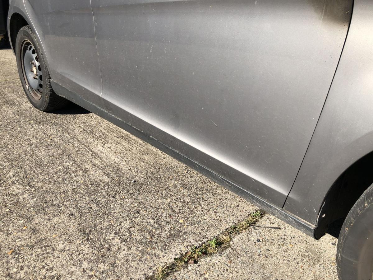 Seat Altea 5P Tür vorn rechts Beifahrertür im Rohbau LS7U Sombragrau met