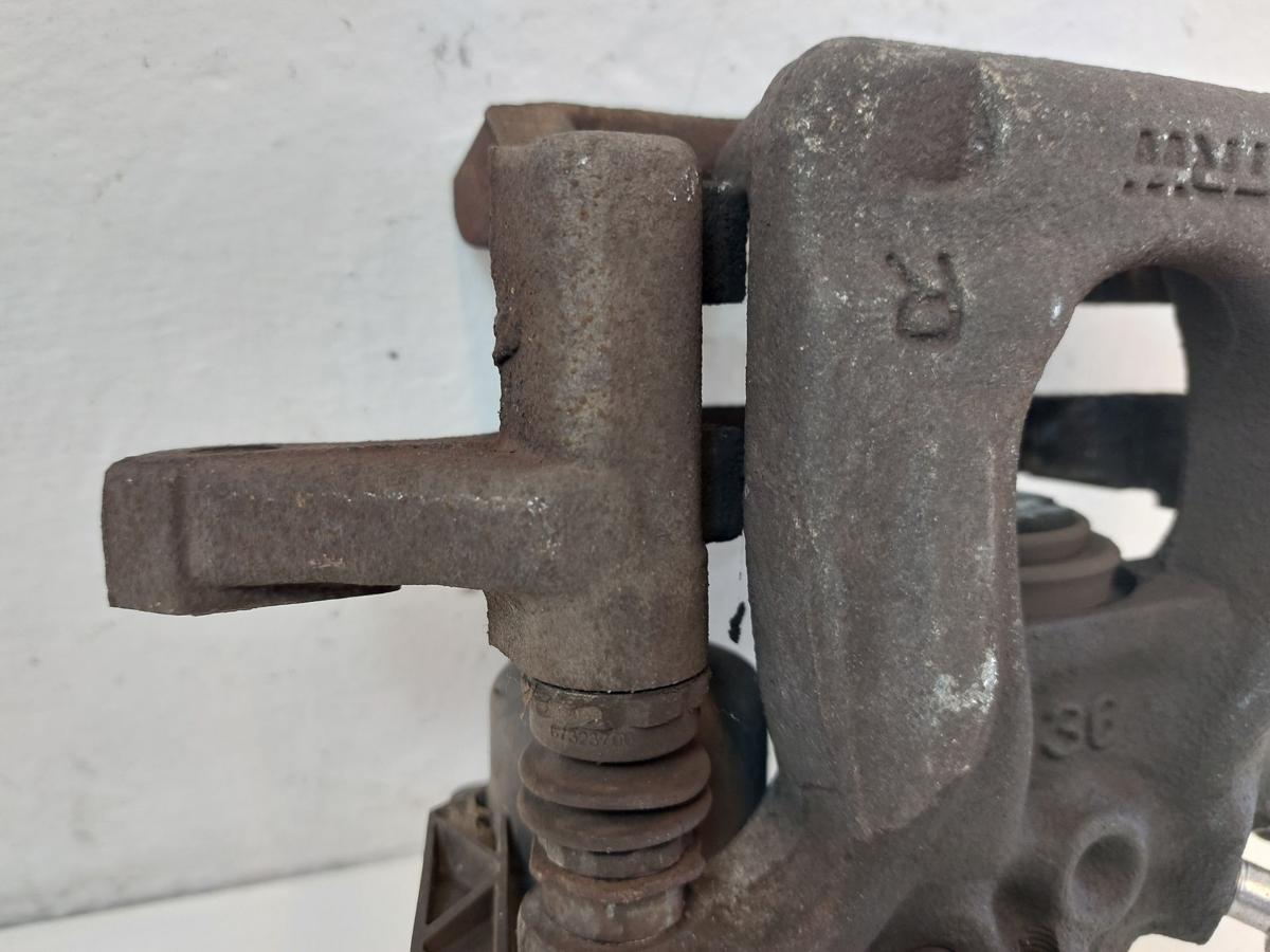 Nissan Qashqai J11 Bremssattel hinten rechts Sattel Bremszange elek Parkbremse