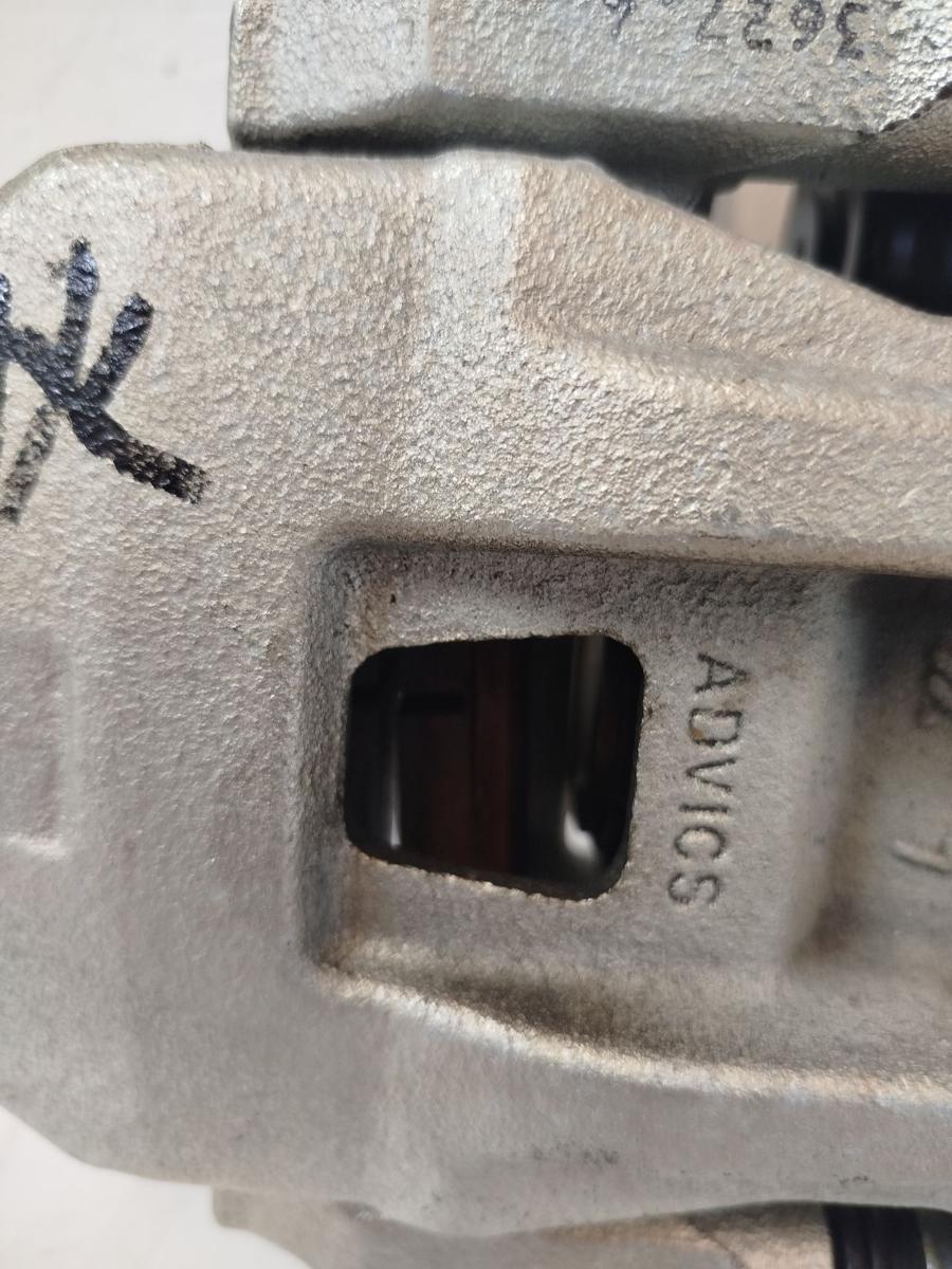 Mitsubishi Eclipse Cross GK0 ab21 Bremssattel hinten links Sattel elektrisch