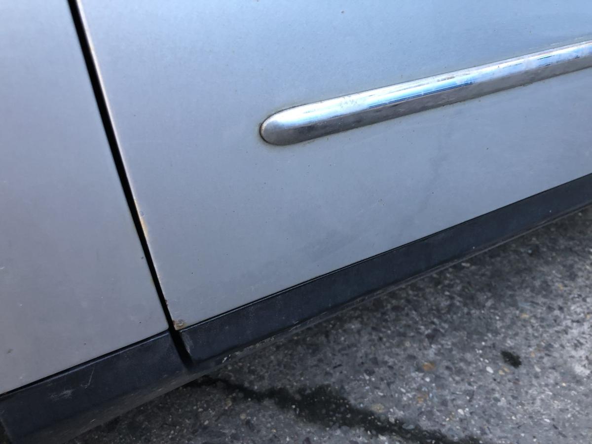 VW Passat 3C B6 T&uuml;r vorn links Fahrert&uuml;r im Rohbau LA7W Reflexsilber Metallic
