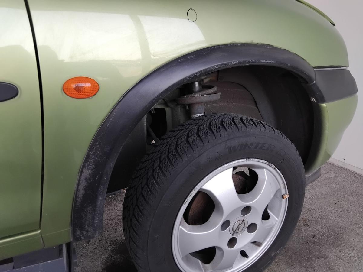 Opel Corsa B original Kotflügel vorn rechts 49L kiwigrünmetallic BJ2000