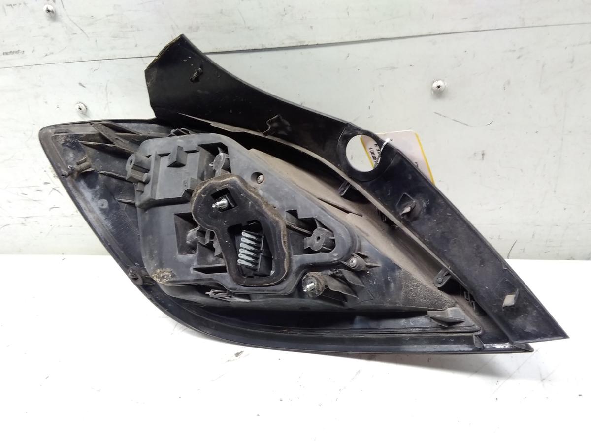 Opel Astra H original R&uuml;ckleuchte Schlussleuchte rechts 5t&uuml;rig Flie&szlig;heck BJ2005