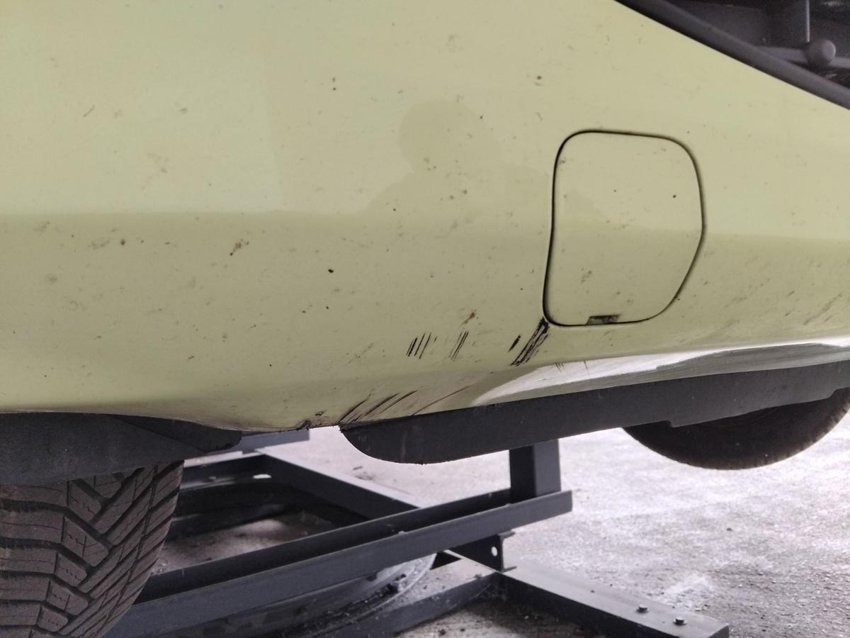 Ford Ka 2 RU8 original Stoßfänger Stoßstange vorn gelb Jump BJ2011