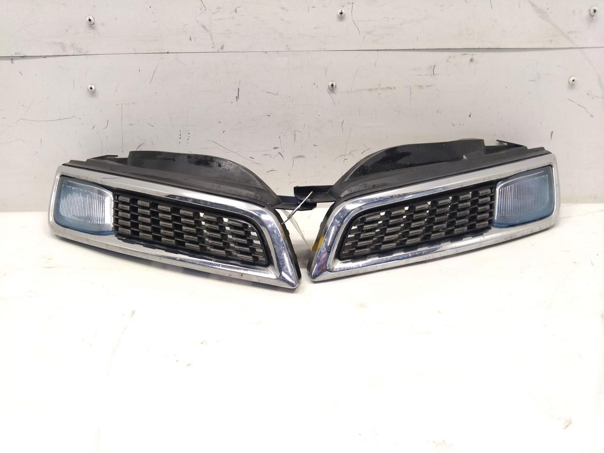 Nissan Micra K12 Facelift original K&uuml;hlergrill links und rechts mit Chrom Bj.2010