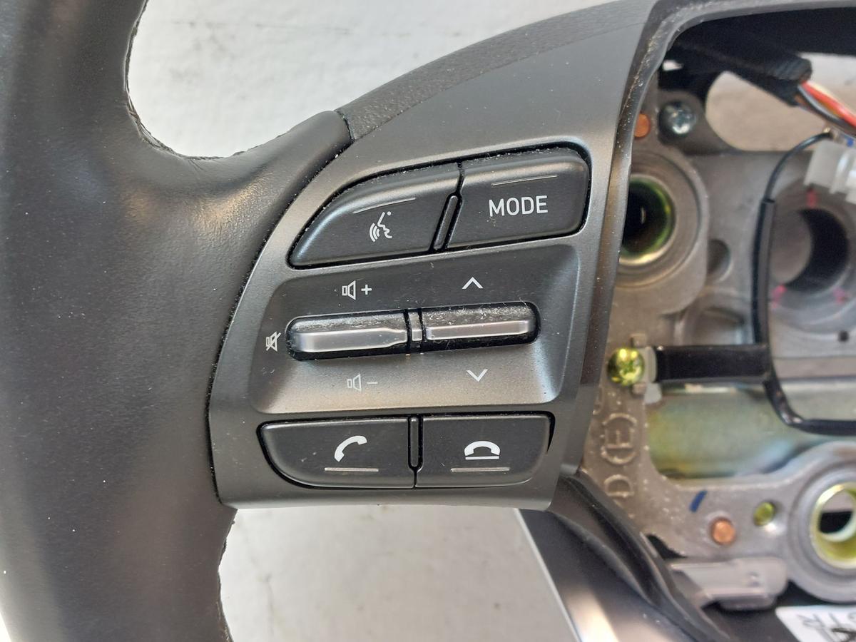 Hyundai i30 PD Mild Hybrid Lederlenkrad Lenkrad Leder 3 Speichen Mufu heizbar