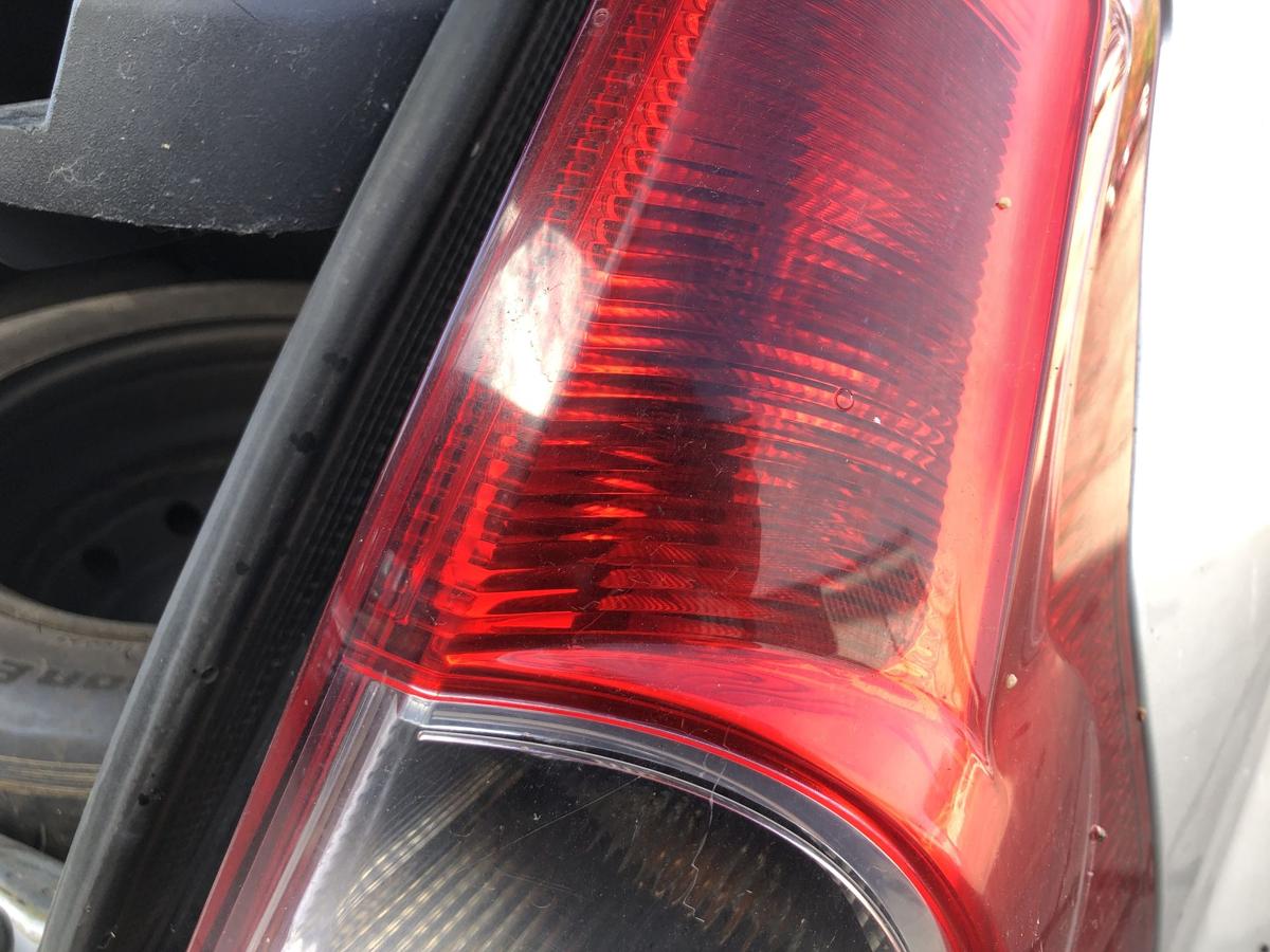 Dacia Sandero BS0 R&uuml;ckleuchte rechts R&uuml;cklicht Heckleuchte Schlussleuchte