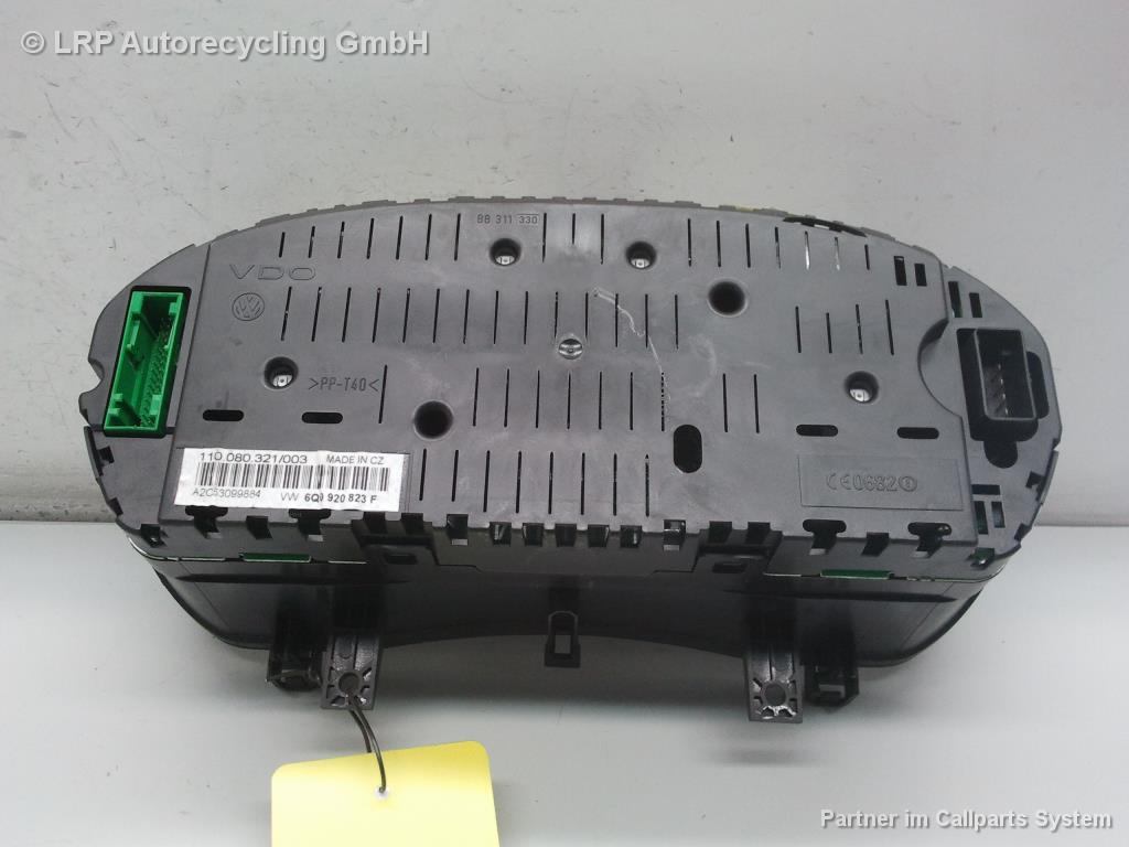 VW Polo 9N3 Tacho Kombiinstrument 6Q0920823F 110080321003 VDO BJ2006