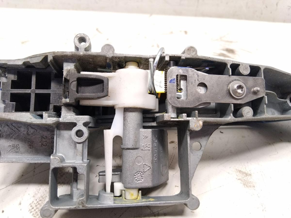 Peugeot 207 CC original T&uuml;rgriff T&uuml;rau&szlig;engriff rechts blaumetallic KMU Bj.2009