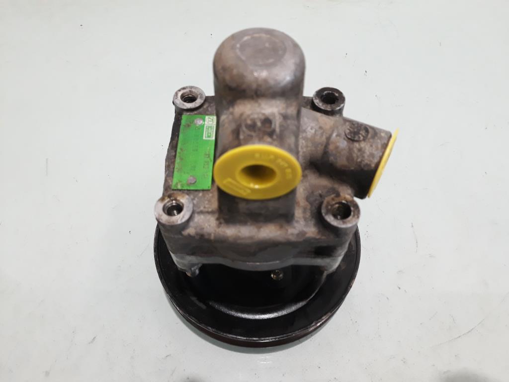 Audi 80 050145155A Servopumpe 1,9TD 55kw AAZ ZF 5468550 Bj1992 050145155A