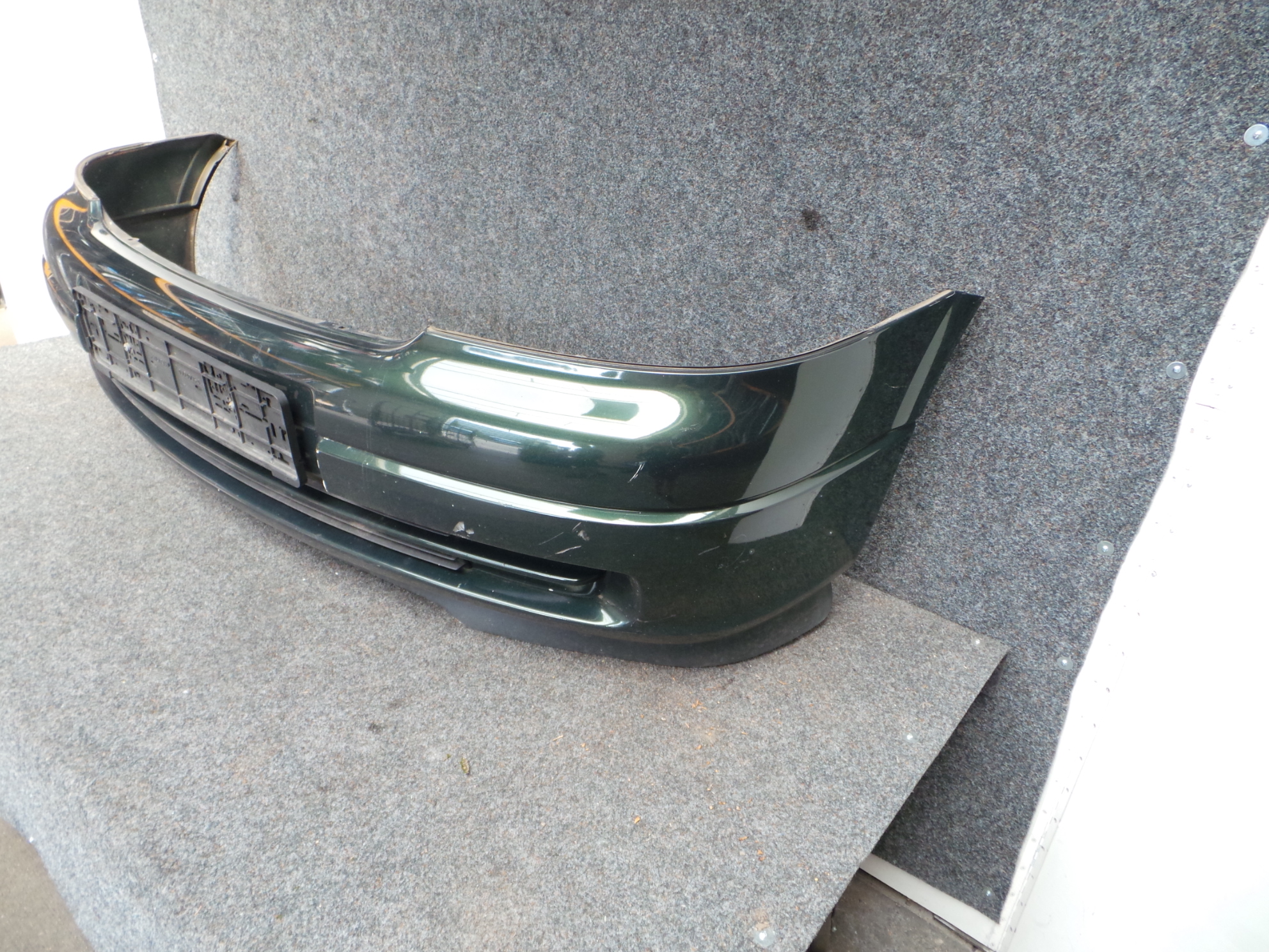 Opel Astra (G) Caravan BJ 2000 Stoßstange vorn Stoßfänger Grün