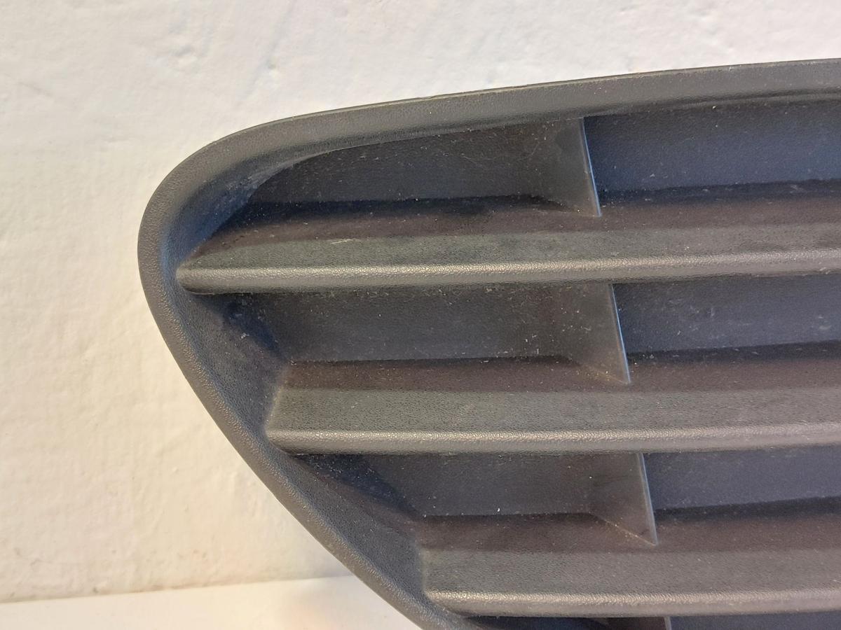 VW Golf Plus 5M Abdeckung Gitter Stossfänger vorn rechts bis Bj 2008