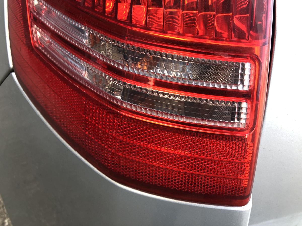 Citroen C4 Typ L R&uuml;ckleuchte links Ober- und Unterteil 5 t&uuml;rig R&uuml;cklicht