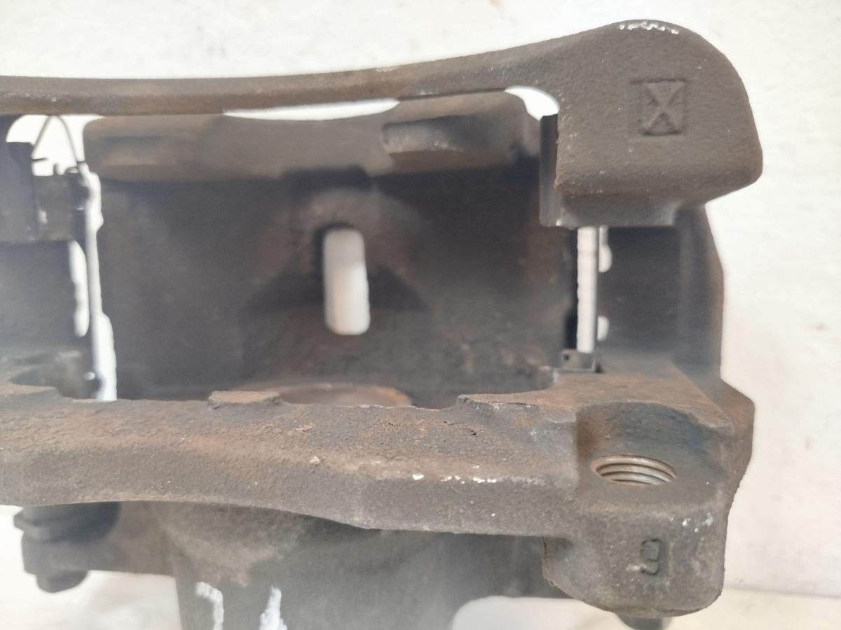 Nissan Qashqai J11 Bremssattel vorn links Sattel Bremszange 1.2 85kw