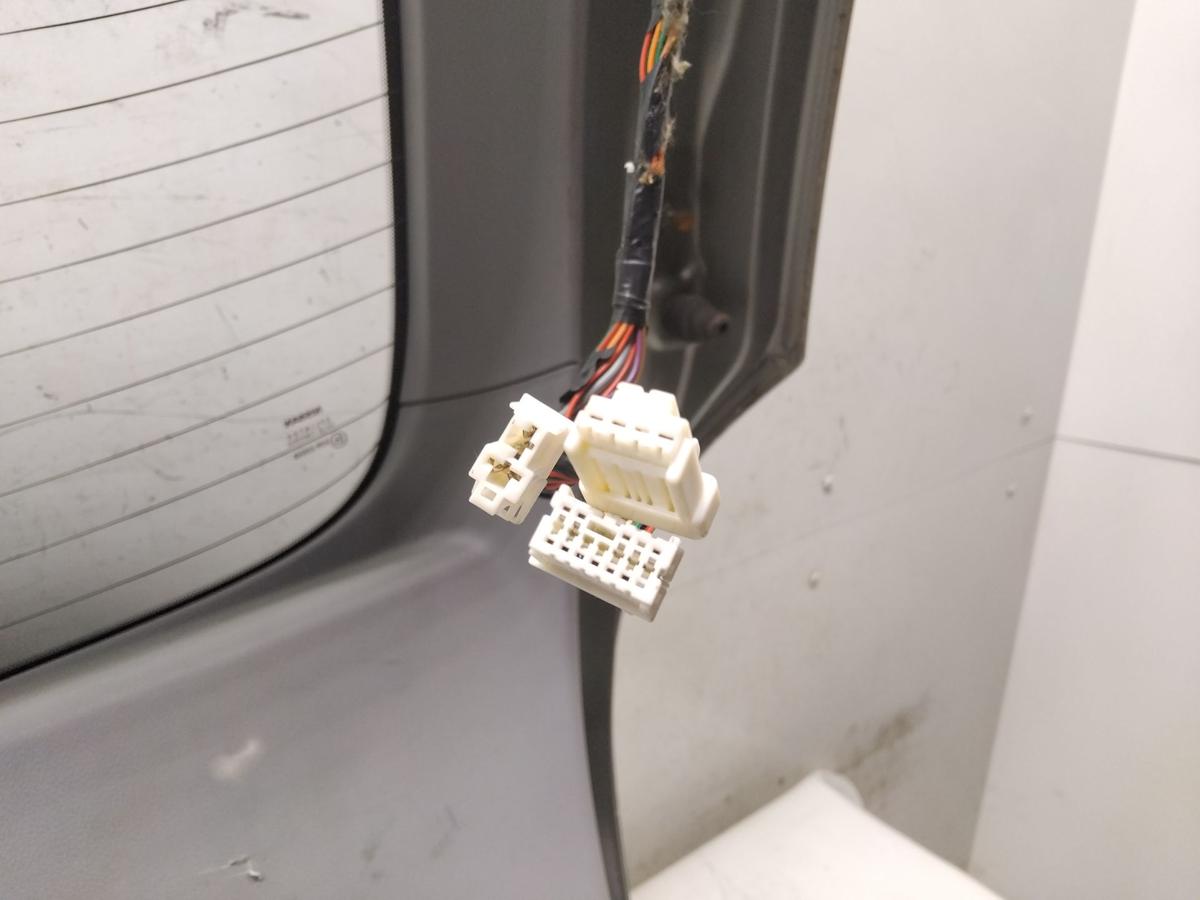 Nissan Primera P12 Kombi Traveller Heckklappe graumet. K30 mit Scheibe Bj.2005