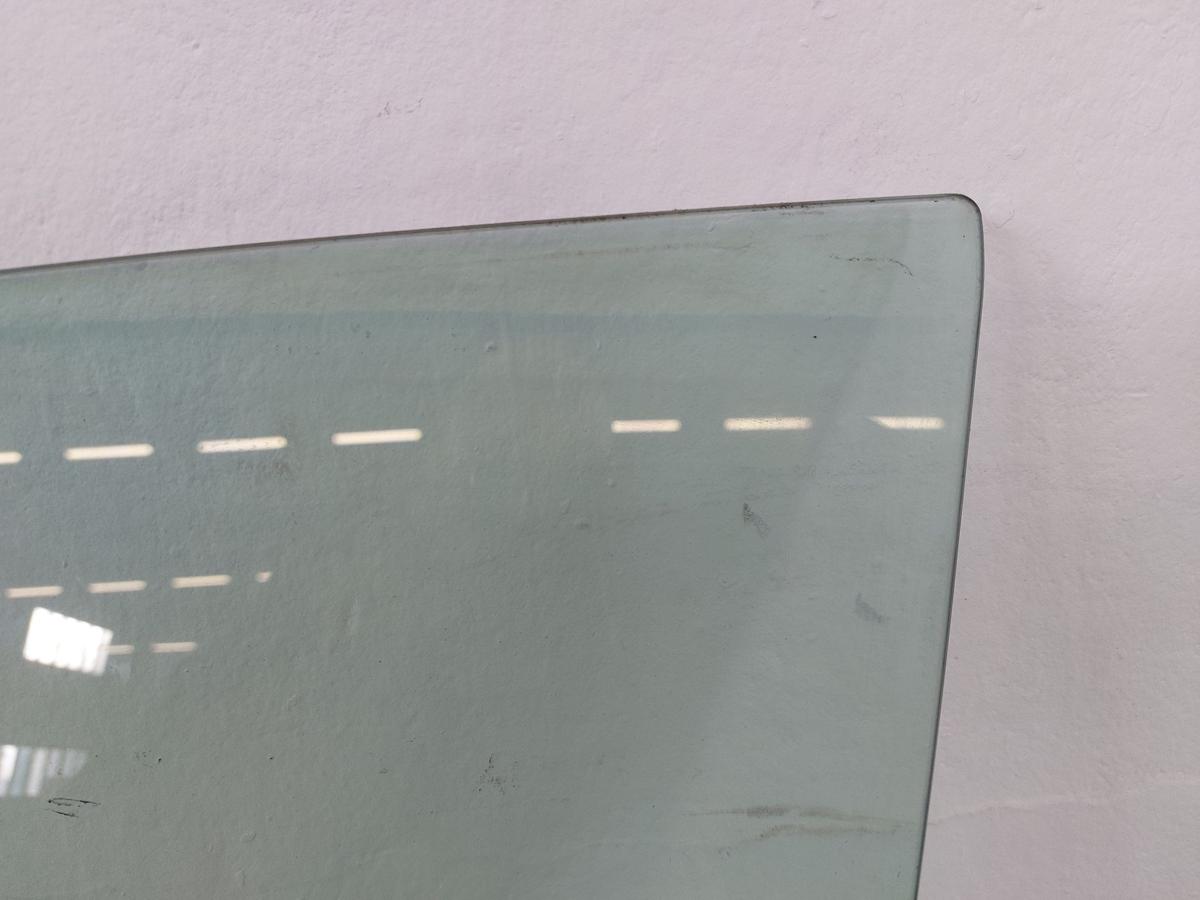 Nissan Leaf ZE1 40kWh T&uuml;rscheibe vorn links Seitenscheibe Colorglas