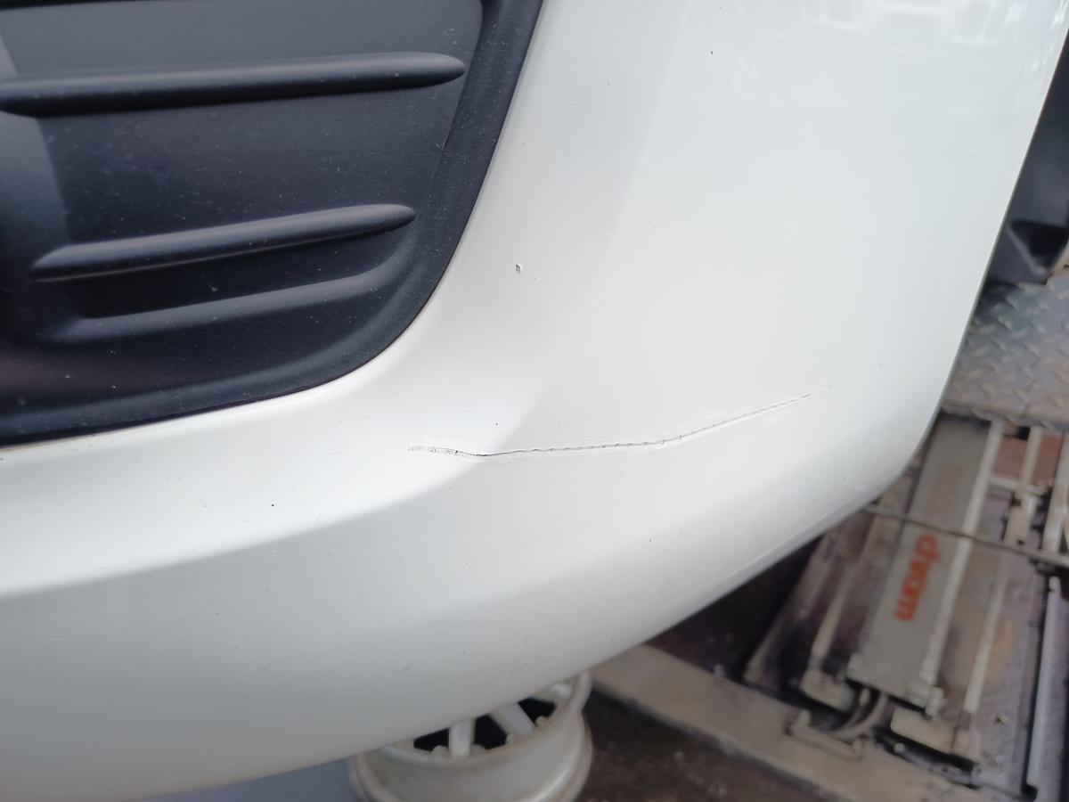 Citroen C4 original Stoßstange Fänger vorn/Front EWP Schneeweiß Bj 2008