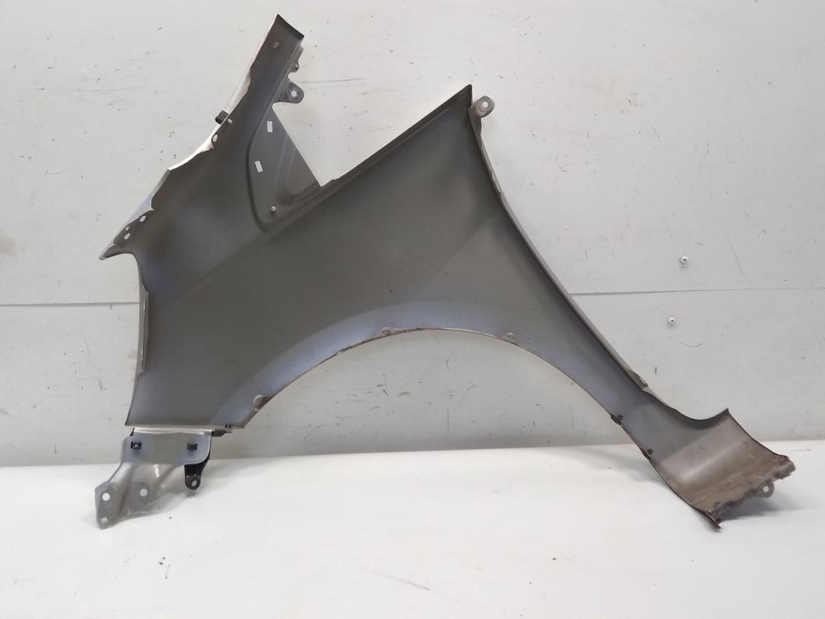 Honda Jazz 2 GG original Kotflügel vorn rechts ohne Blinkerloch BJ2009 silbermetallic
