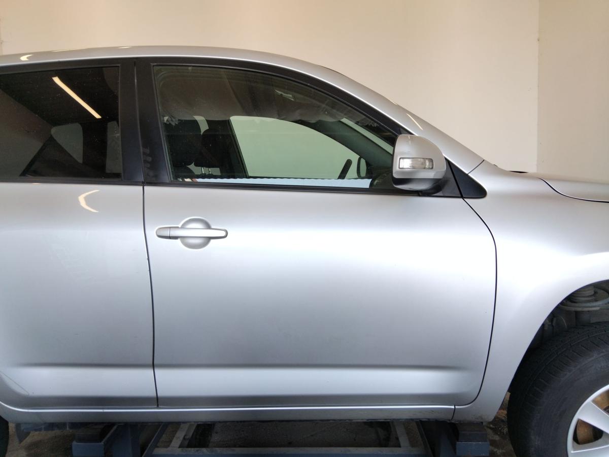 Toyota Rav4 3 original Tür vorn rechts Beifahrertür classic silbermet.1F7 BJ2010