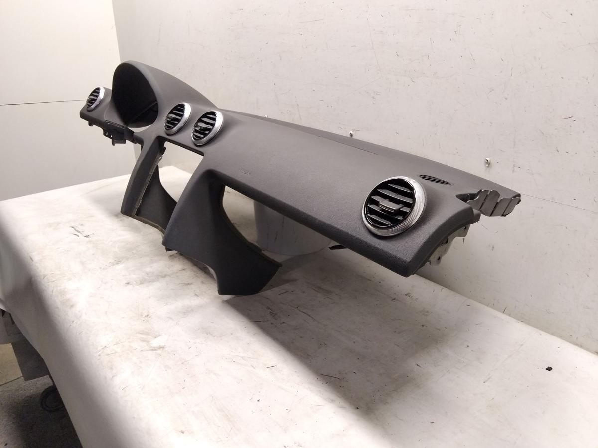 Audi A3 8P Facelift original Armaturenbrett Cockpit schwarz Bj.2013