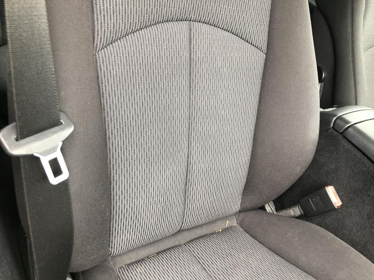 Mercedes E Klasse 211 Mopf Sitz vorn rechts Beifahrersitz Stoff mit Heizung