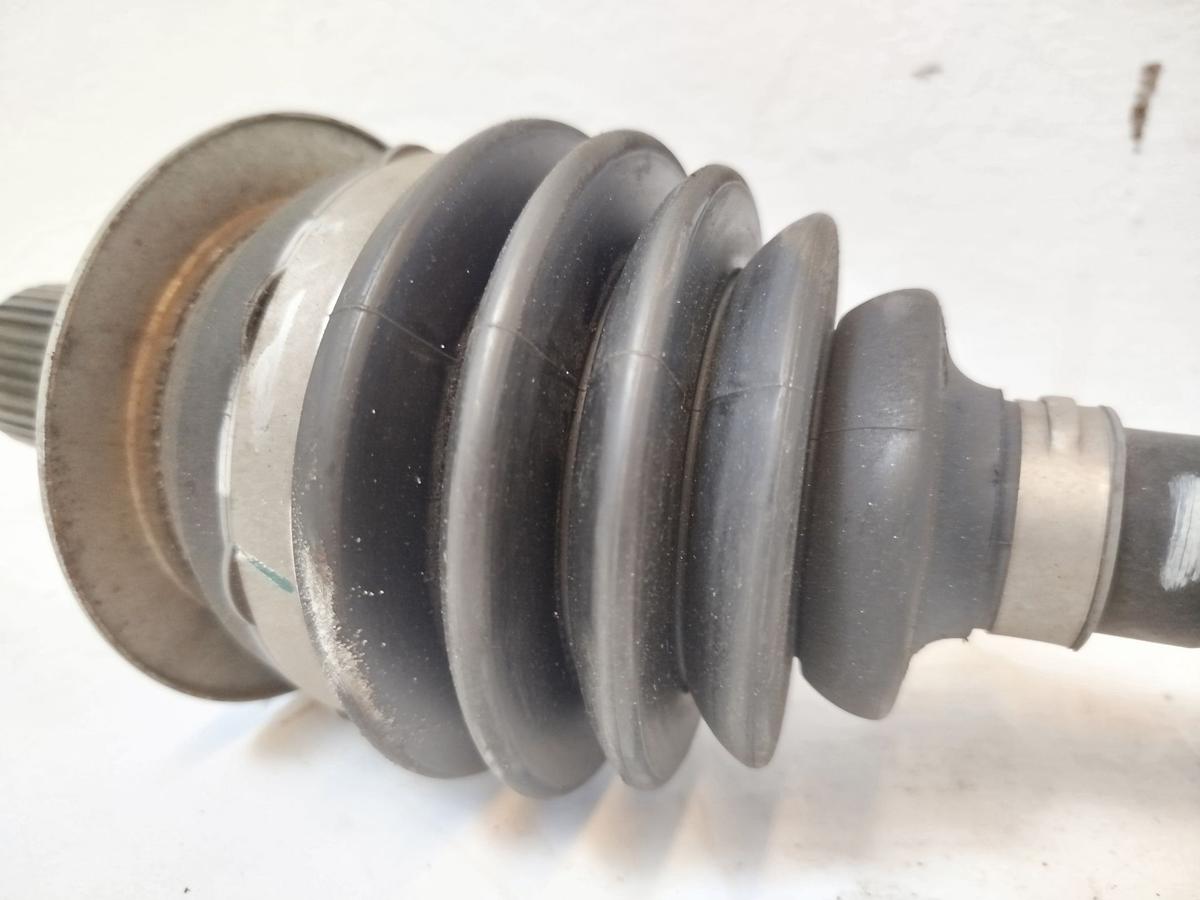 NIO EL6 Elektro SUV Antriebswelle vorn links Gelenkwelle Fahrerseite