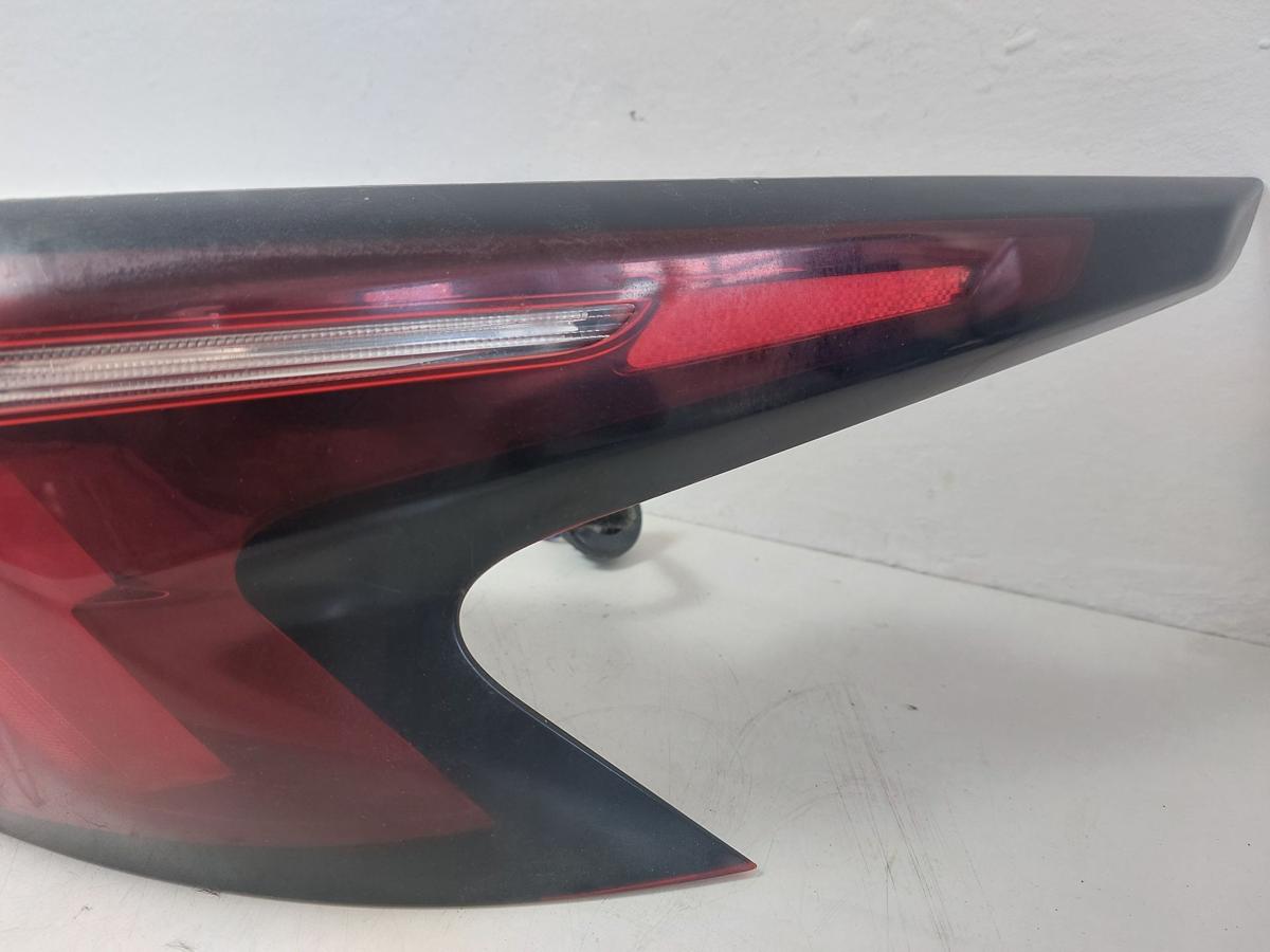 Omoda 5 EV Elektro R&uuml;ckleuchte rechts au&szlig;en Ecke R&uuml;cklicht LED TEXT lesen!!!