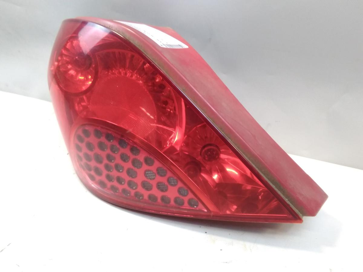 Peugeot 207 original R&uuml;ckleuchte Schlussleuchte links Flie&szlig;heck BJ2007