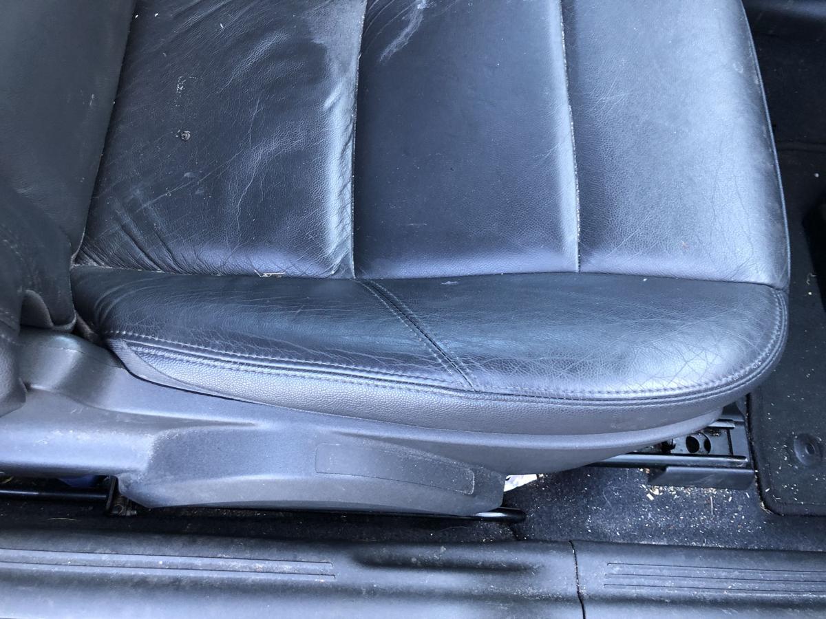 Volvo C30 Typ M Sitz vorn rechts Beifahrersitz Leder Ledersitz ohne Heizung