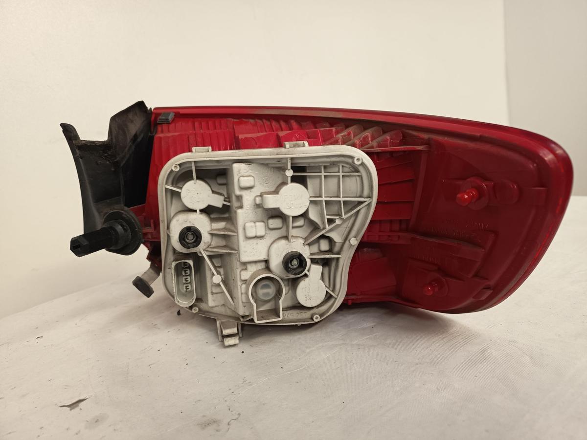 Audi A3 8P vor Facelift orig Heck-/Schluss-/Rückleuchte links außen Bj 2006
