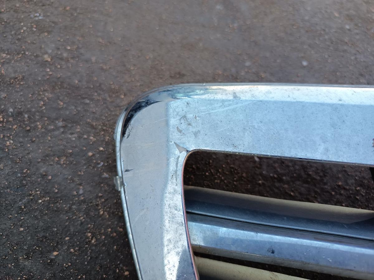 Mercedes S/W204 original K&uuml;hlergrill Frontmittelst&uuml;ck Chrom Bj 2009