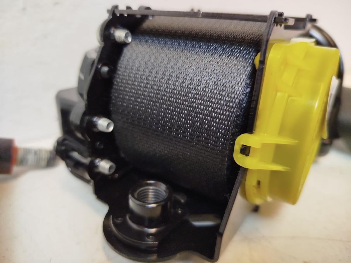 Hyundai i30 PD Mild Hybrid Sicherheitsgurt vorn links Fahrer Gurt Anschnallgurt