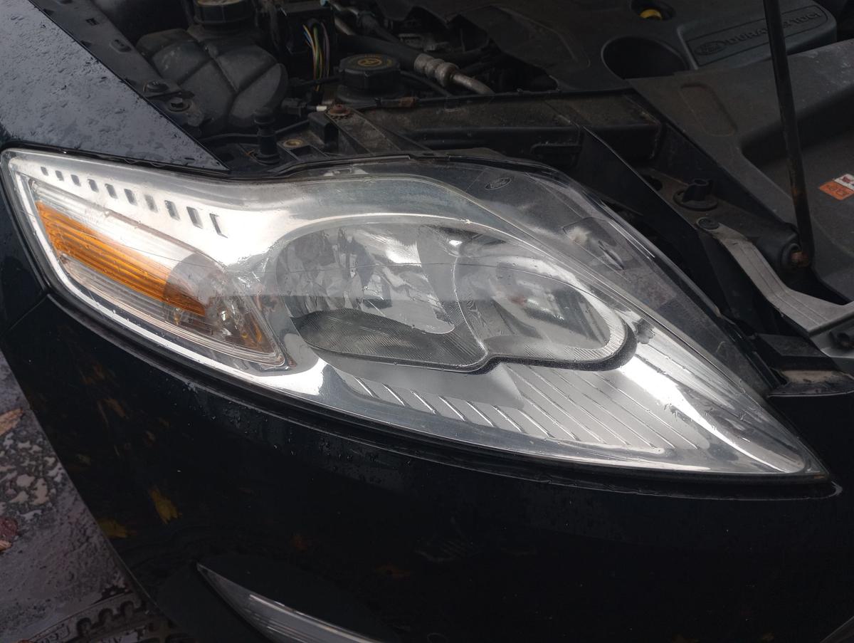 Ford Mondeo IV orig Scheinwerfer rechts Halogen vor Facelift Bj 2010