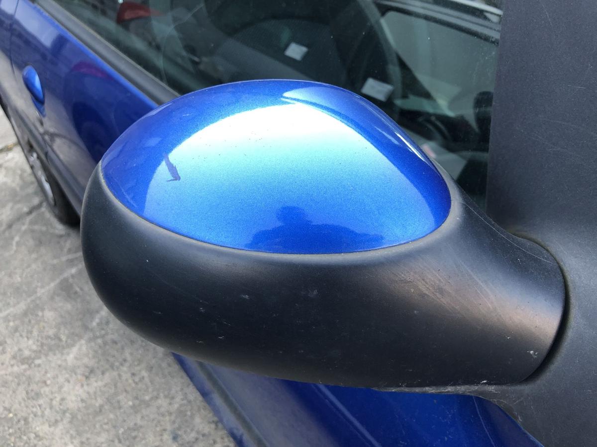 Peugeot 206+ Au&szlig;enspiegel rechts Seitenspiegel manuelle Verstellung Spiegel KGS