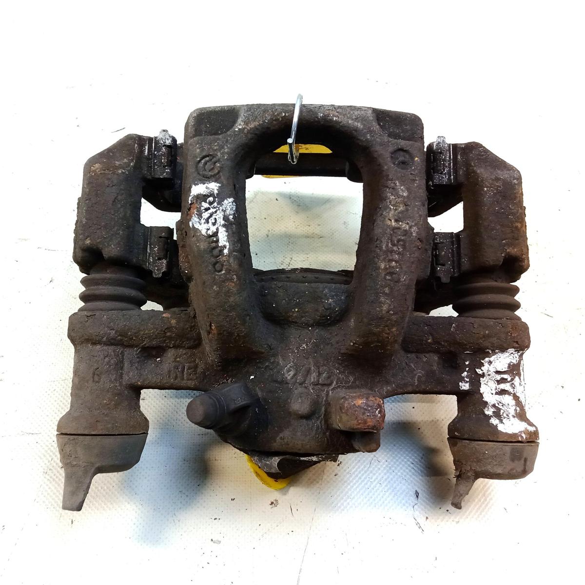 Mercedes Vito 111CDI 447 original Bremssattel hinten rechts mit Tr&auml;ger Bj.2014