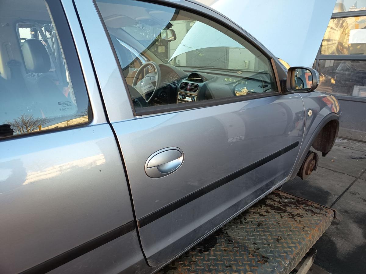 Opel Corsa C original T&uuml;r rechts Beifahrer 3t&uuml;rer Z163 Lichtsilber Bj 2004