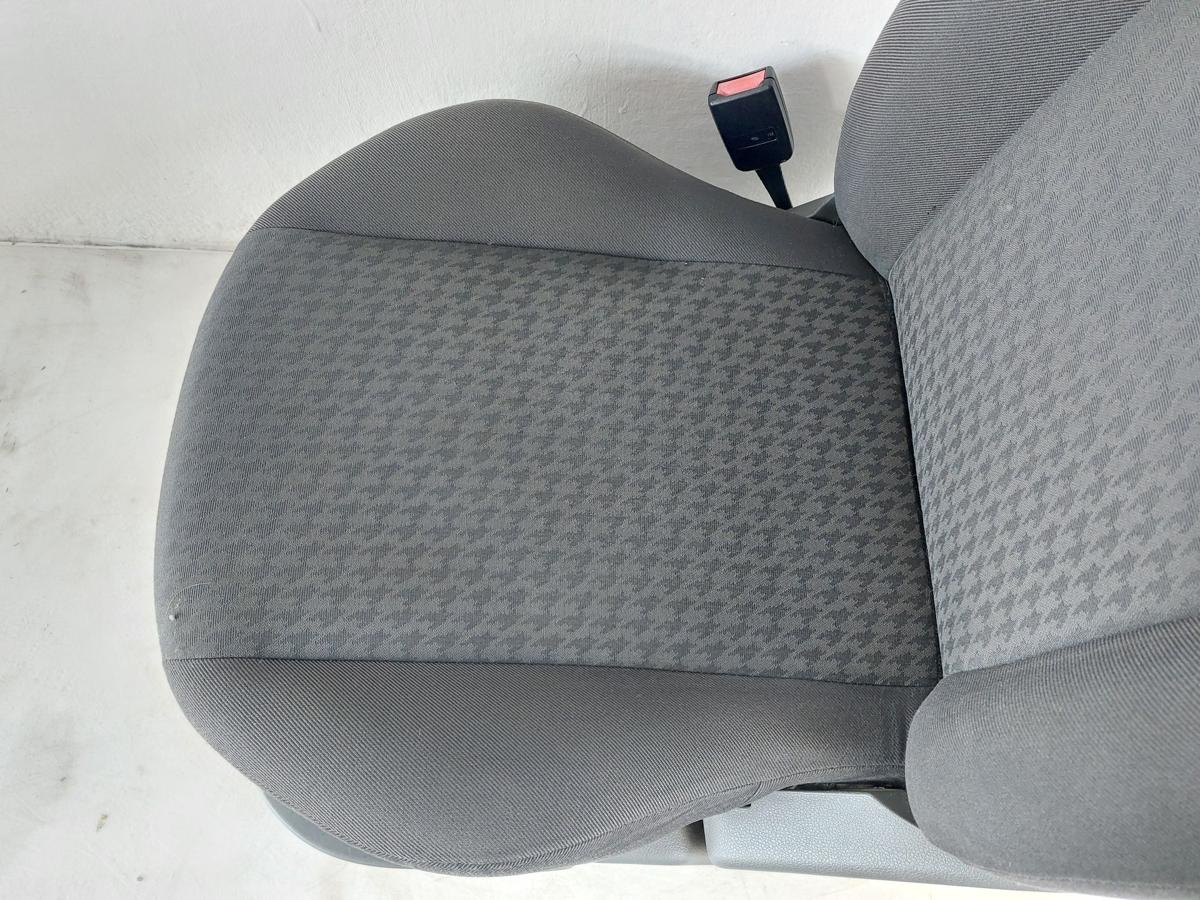 Ford Fusion JU2 Sitz vorn links Fahrersitz Stoff Autositz