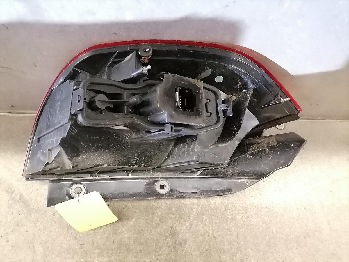 Renault Scenic ll Rücklicht rechts Heckleuchte Rückleuchte Hella 8200474327 BJ06-09