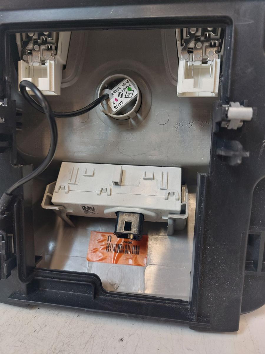 Renault Clio IV X98 TCe90 Innenleuchte vorn Leseleuchte Dachleuchte