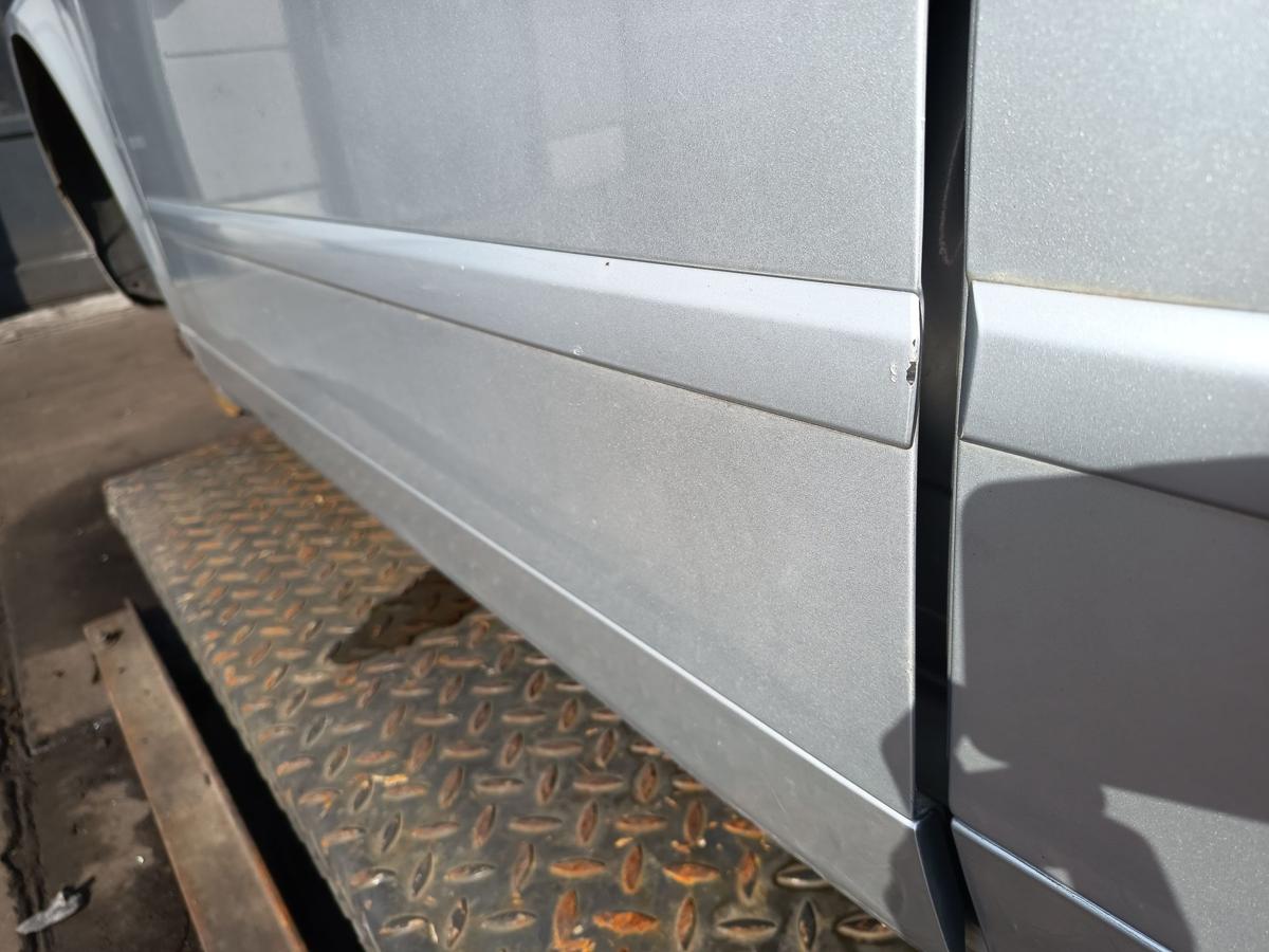 Audi A4 B6 original T&uuml;r vorn links Fahrer Y7W Lichtsilber Bj 2003