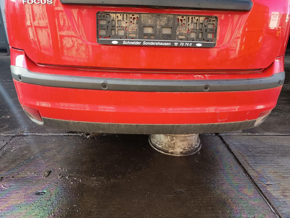 Ford Focus II Flie&szlig;heck original Sto&szlig;stange hinten Colorado Rot Bj 2005
