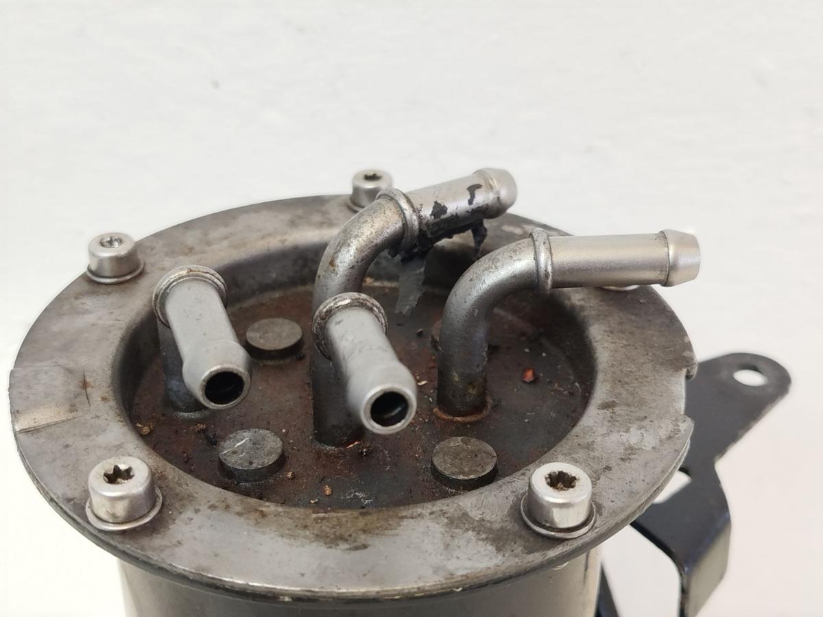 VW Passat 3C B6 Diesel Kraftstofffilter Geh&auml;use Filergeh&auml;use Dieselfilter UFI
