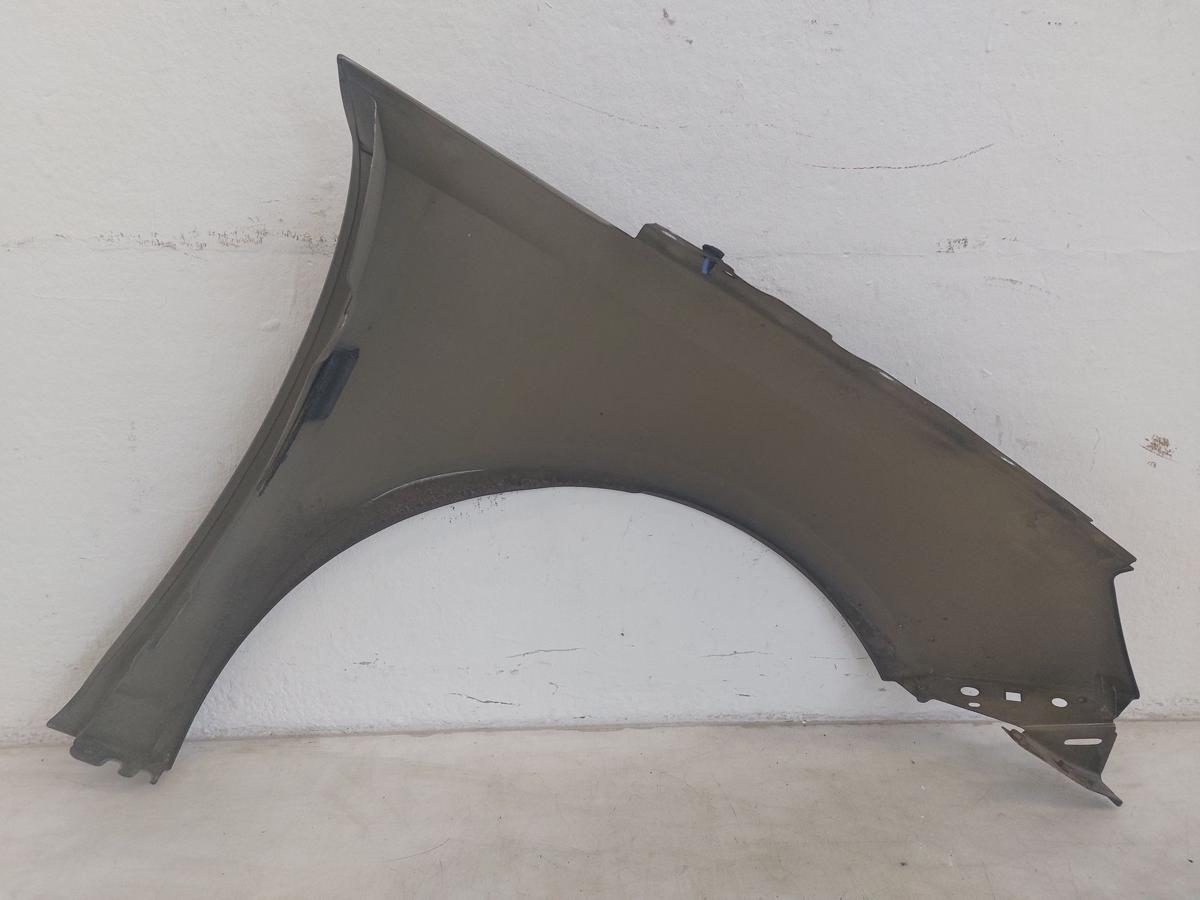 Peugeot 308 SW T9 Kotfl&uuml;gel links Fender KKS Moka grau